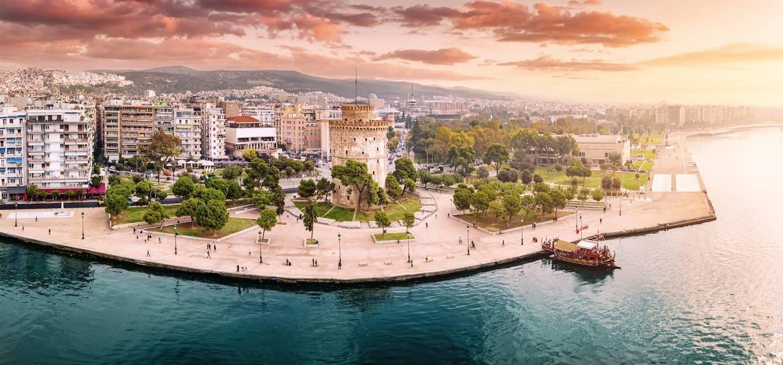 Ο Λευκός Πύργος και η παραλία της Θεσσαλονίκης